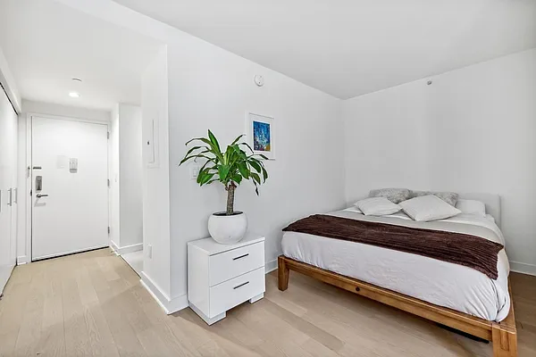 Rented by Corcoran | media 42