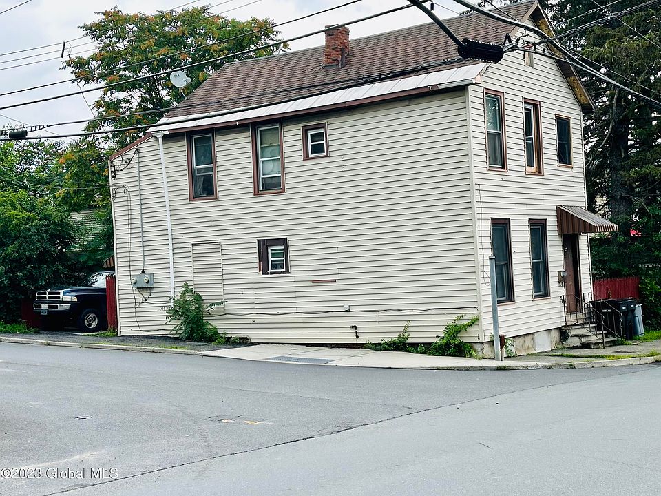 2nd image of 29 125th Street