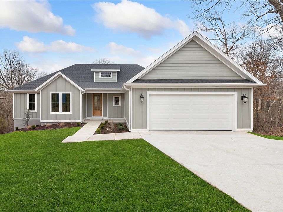 1st image of 6 Abbey Ln