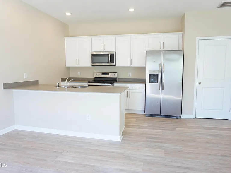 1023 Saylors Pl — Photo 6