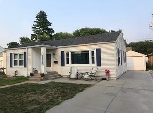 1016 Saunders Ave, Hastings, NE 68901