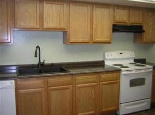 3148 Bay Landing Dr #32, Westlake, OH 44145