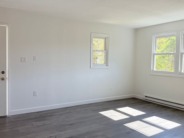 224 Grape Hollow Rd Floor 2