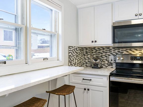 2nd image of 20 Prospect St #1