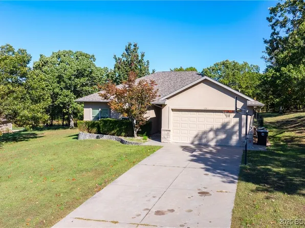 123 Joy Cir, Camdenton, MO 65020