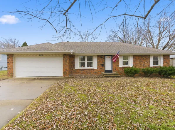1028 E Greenwood Street, Springfield, MO 65807