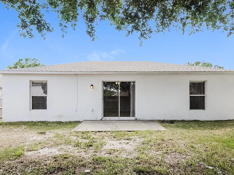 4313 Iveyglen Ave — Photo 16