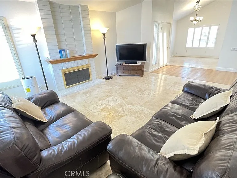 2085 Arbor Cir — Photo 10
