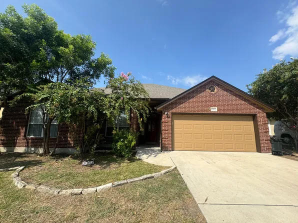 2062 N Ranch Estates Blvd, New Braunfels, TX 78130