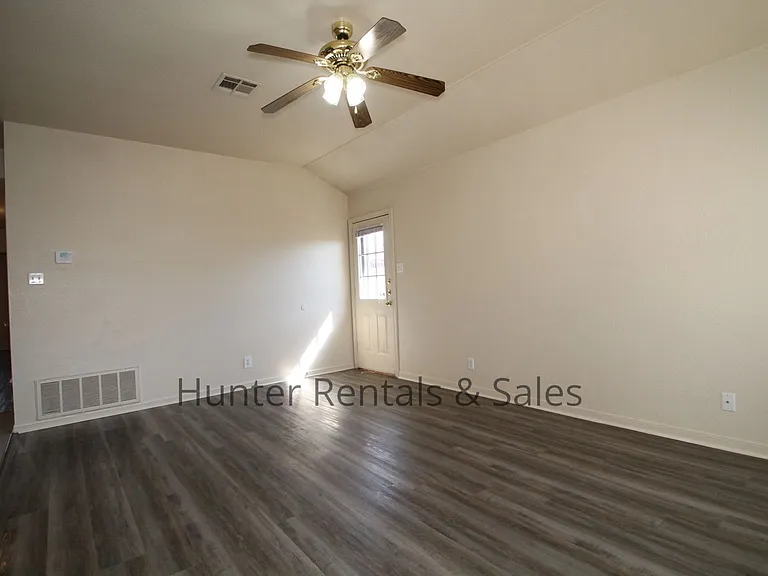 5203B Daybreak Dr — Photo 3