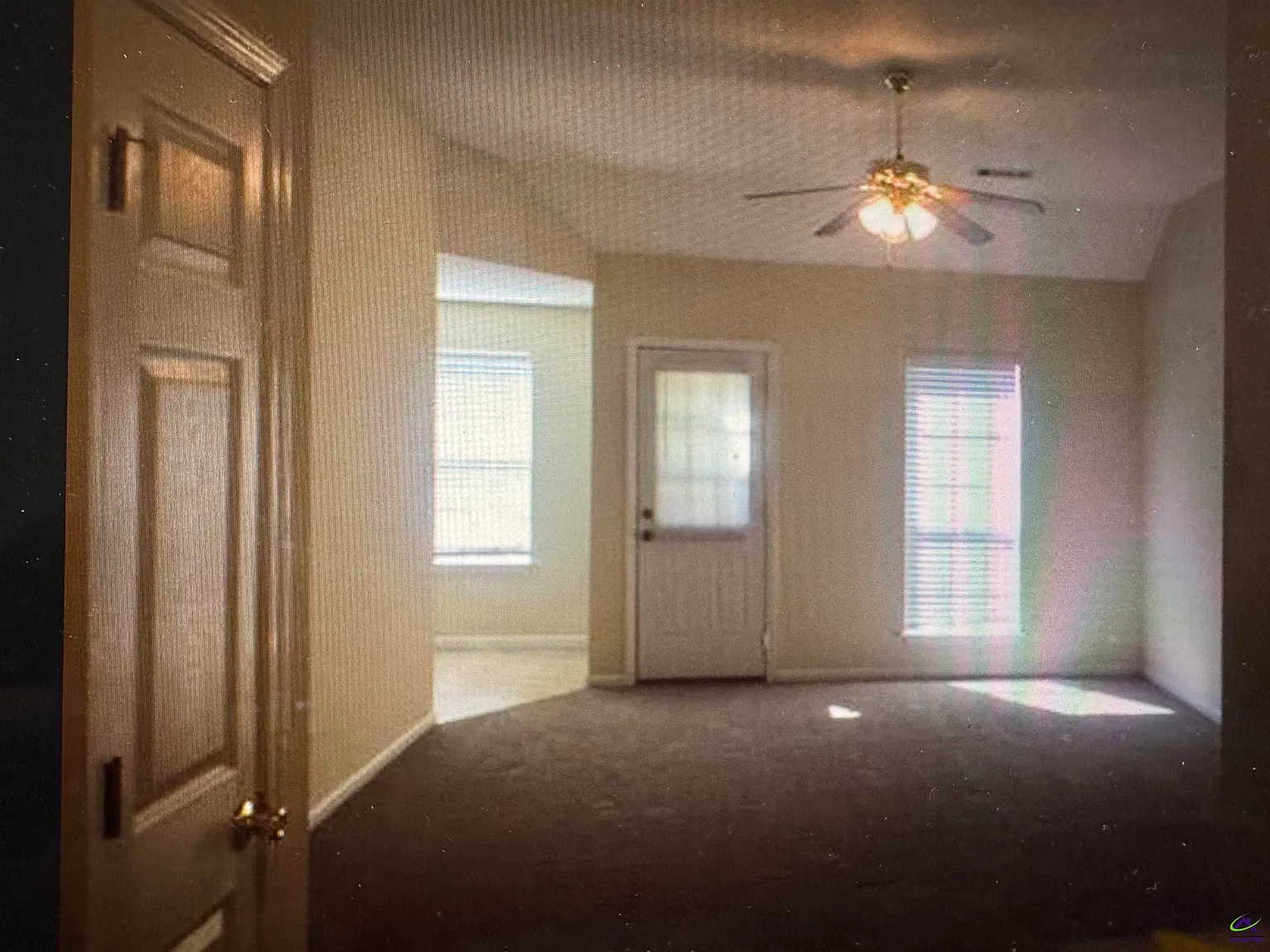 3 bed, 2.0 bath, 1220 sqft, $1,650 — Photo 2