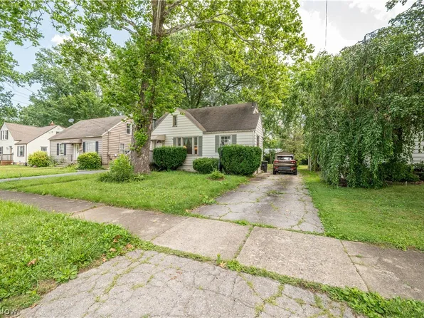 727 Meadowbrook Ave SE, Warren, OH 44484
