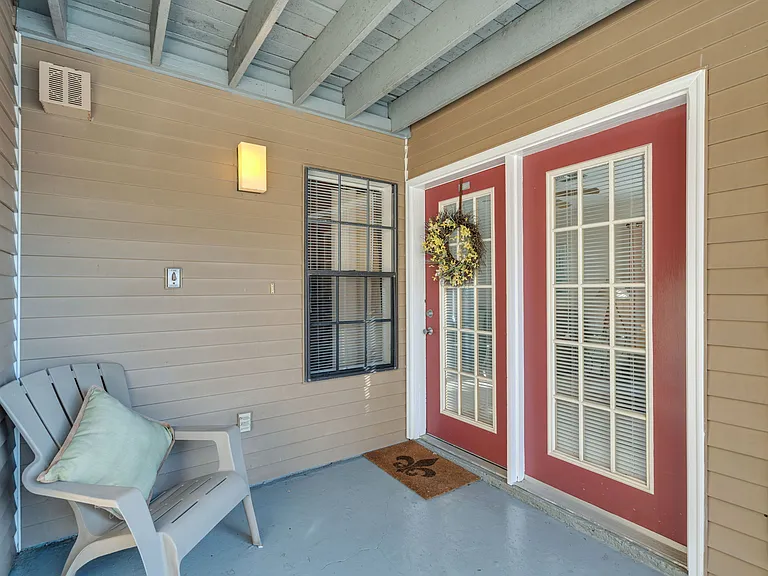 Seasons Apartments — Photo 23