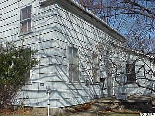 1st image of 2241 Oakwood Dr