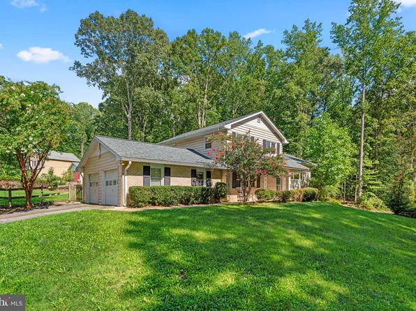 3135 Beards Point Rd, Davidsonville, MD 21035