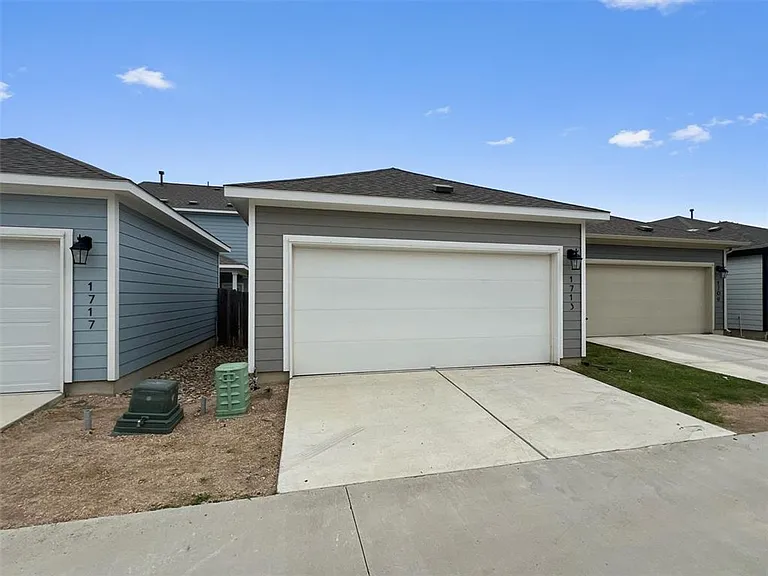 1713 Yaupon Grove Ln — Photo 20