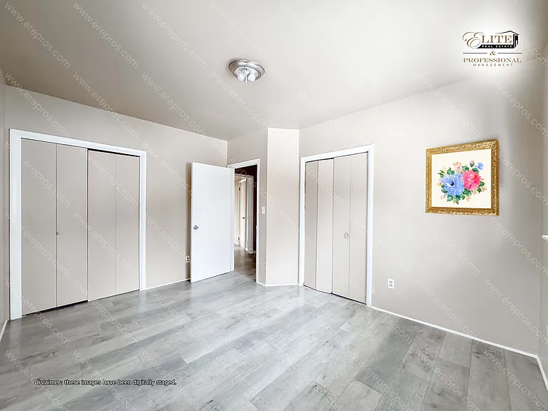 955 Perry St — Photo 23