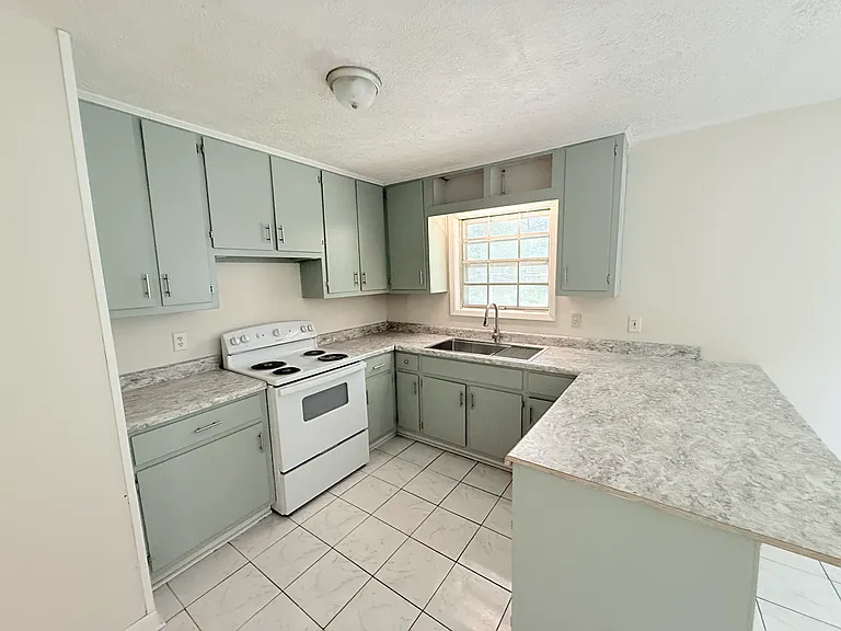 7700 Elder Ferry Rd — Photo 10