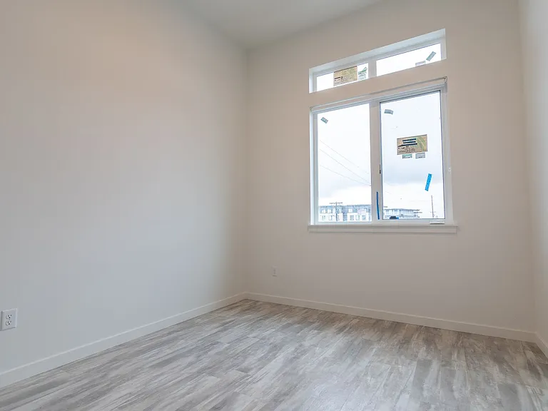 6011 SE 90th Ave — Photo 14