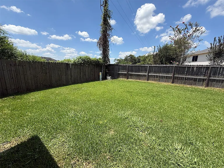 18023 Lago Forest Dr — Photo 21