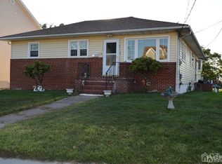 11 Post Blvd, Carteret, NJ 07008