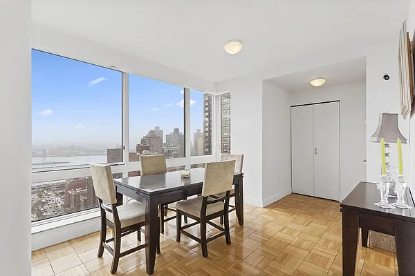 Sold by Compass | media 7