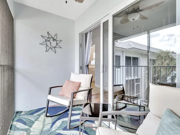 207 Tropic Isle #205, Delray Beach, FL 33483