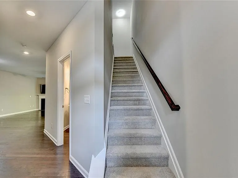 7245 Heritage Oak Ct — Photo 5