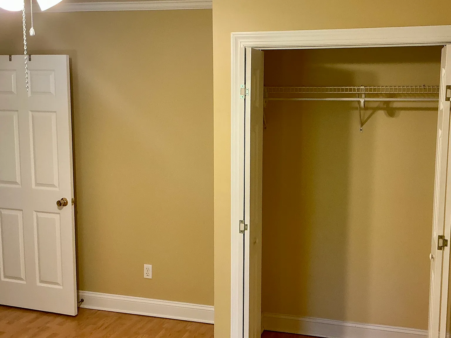 2 bed, 1.5 bath, 1200 sqft, $950 — Photo 2