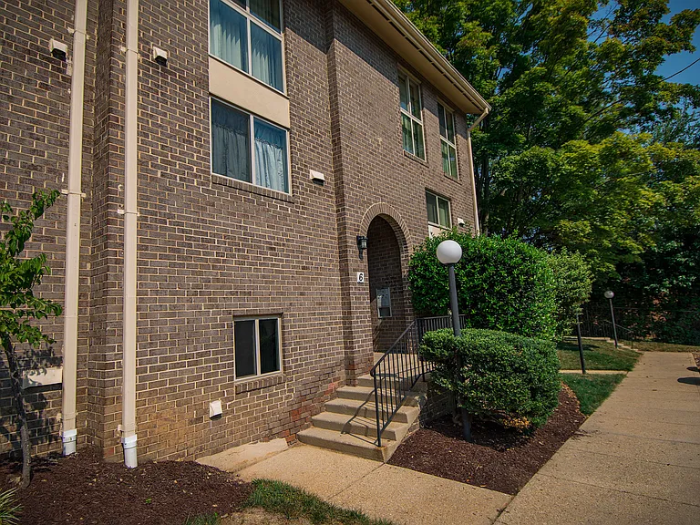 Maplewood Villas Apartments Building Exterior 67