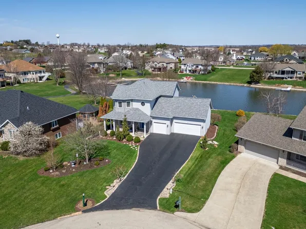 12805 Edgewater Pointe, Winnebago, IL 61088
