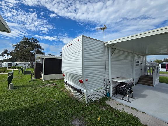 3rd image of 2474 Mountain Laurel Ln #330