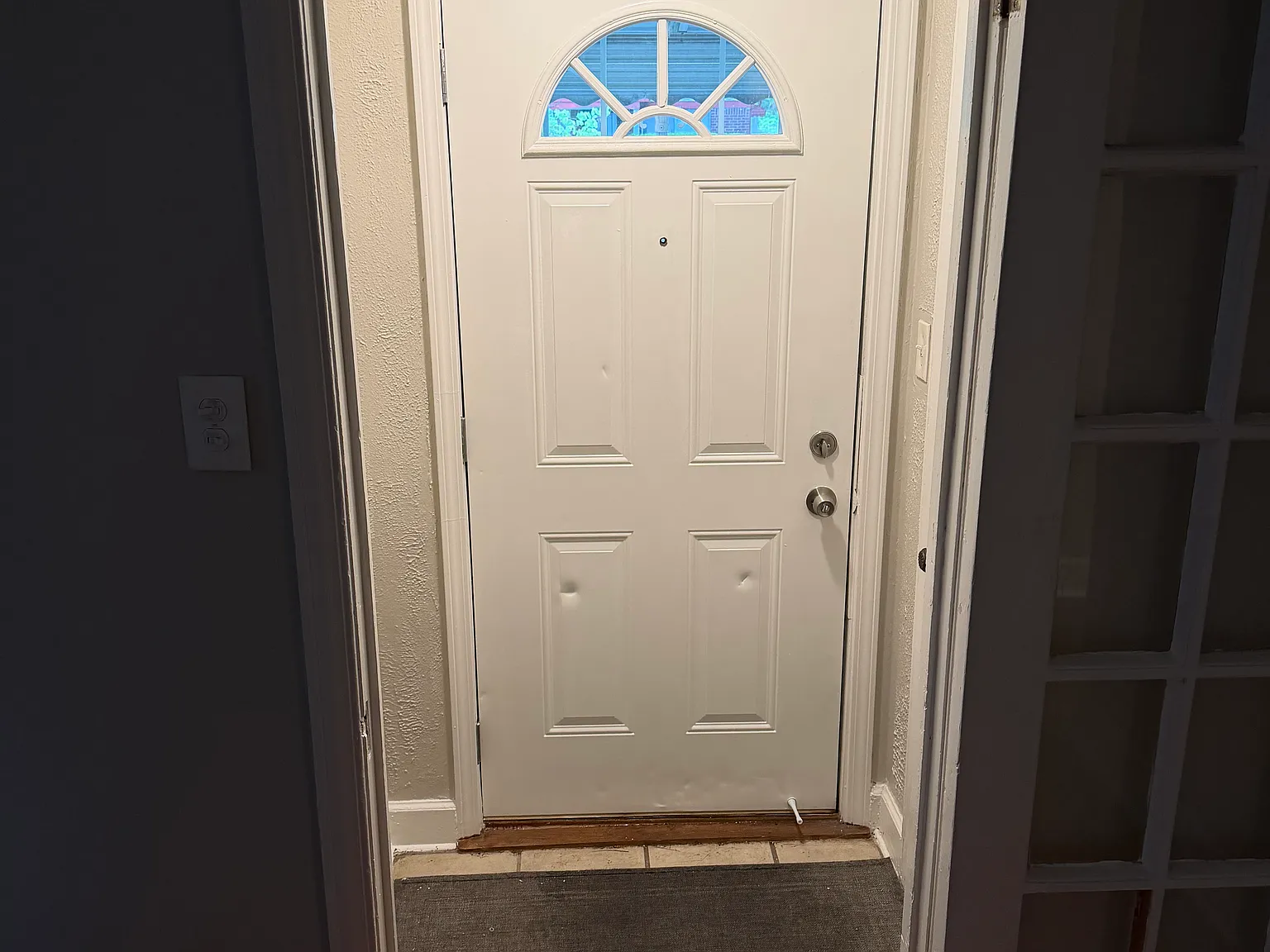 2 bed, 1084 sqft, $1,280 — Photo 2