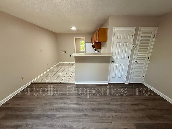 4th image of 1909 Cherokee Rd #10