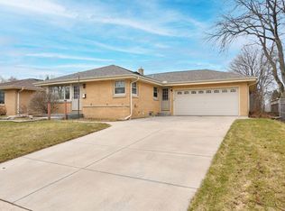 3245 S 83rd St, Milwaukee, WI 53219