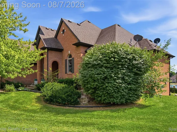 11908 Cedarwood Dr, Shelby Township, MI 48315