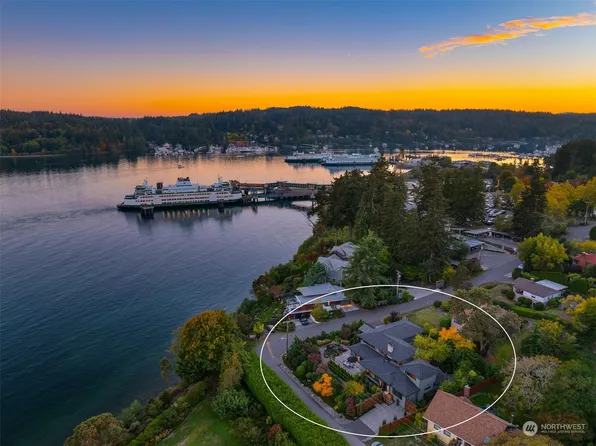 109 Eagle Place NE, Bainbridge Island, WA 98110