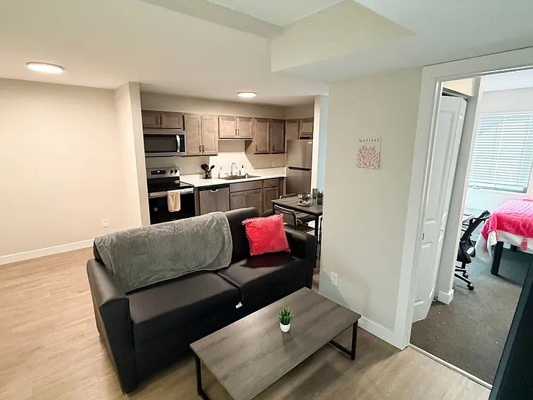 104 N Lincoln Ave — Photo 6