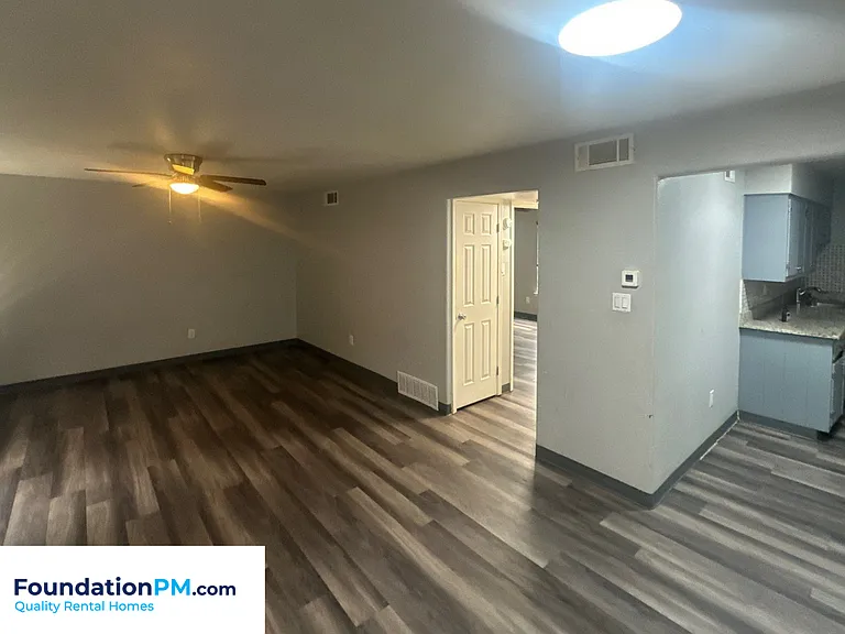 1283 E Raines Rd #14 — Photo 6