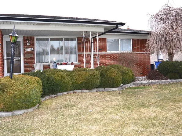 31205 Moulin Ave, Warren, MI 48088