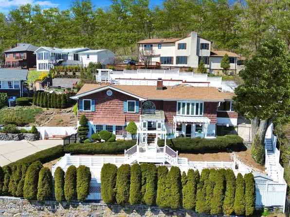 29 Douglas Rd, Staten Island, NY 10304
