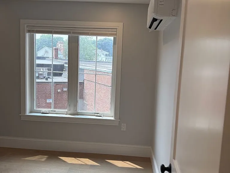 400 Market St #206 — Photo 3