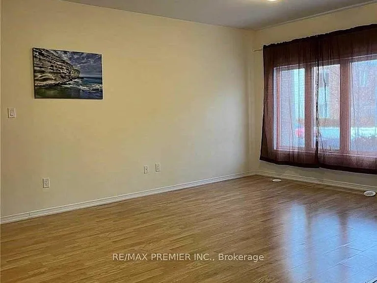 23 Coneflower Cres #57 — Photo 2