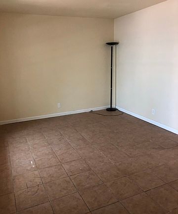 2nd image of 7040 Glen Mist