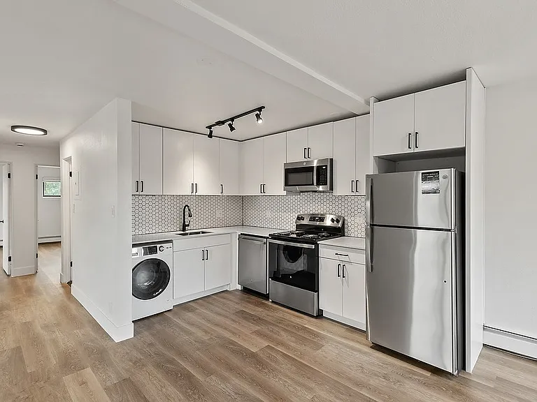 Marion Street Apartments — Photo 26