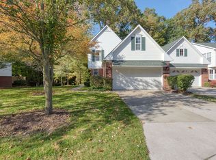682 Chestnut Dr, Wixom, MI 48393