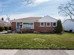 32935 W Chicago St, Livonia, MI 48150