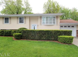 1805 Hoover Dr, Normal, IL 61761