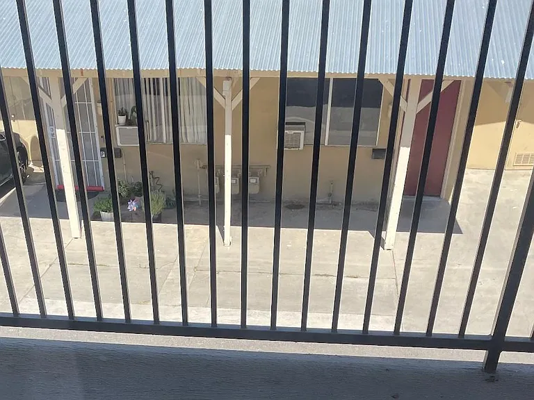 243 W Tulare Ave #C — Photo 17