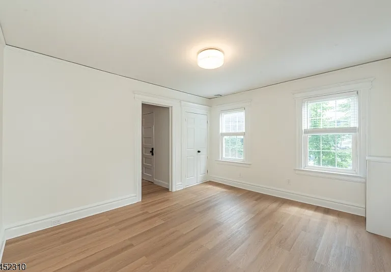 160 Bloomfield Ave #B — Photo 6
